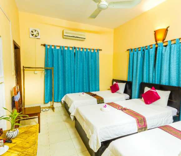 Triple Room Fan Bou Savy Guest House
